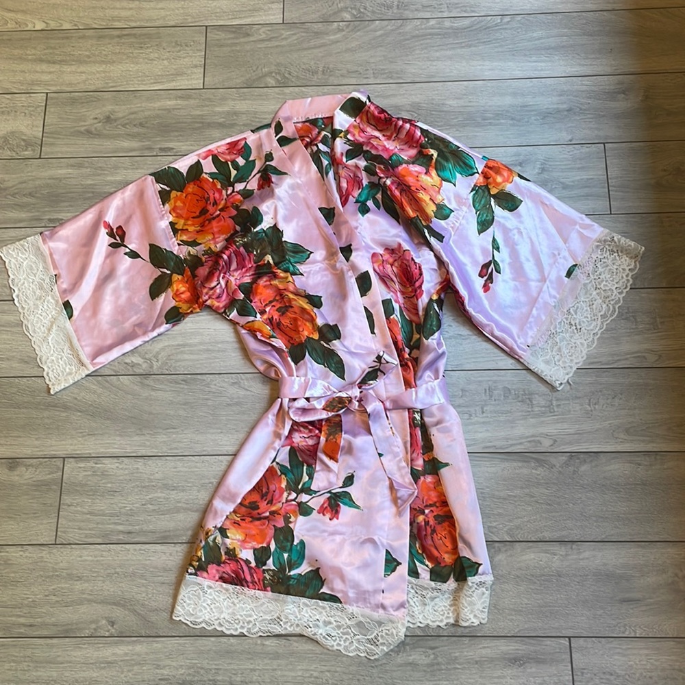 Floral satin dressing robe